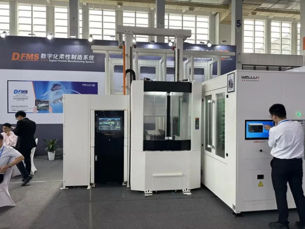 在CAEE2023中国航空制造设备博览会,宁波伟立机器人科技股份有限公司展示了DFMS数字化柔性制造系统。图片来自“伟立机器人”微信公号