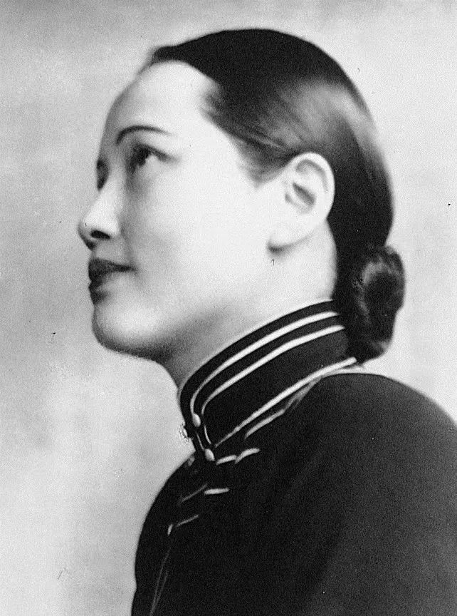 宋庆龄1933年在上海留影