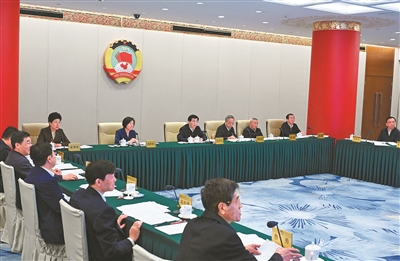 5月23日,全国政协在北京召开远程协商会,中共中央政治局常委、全国政协主席王沪宁主持会议。 记者 姜贵东 摄