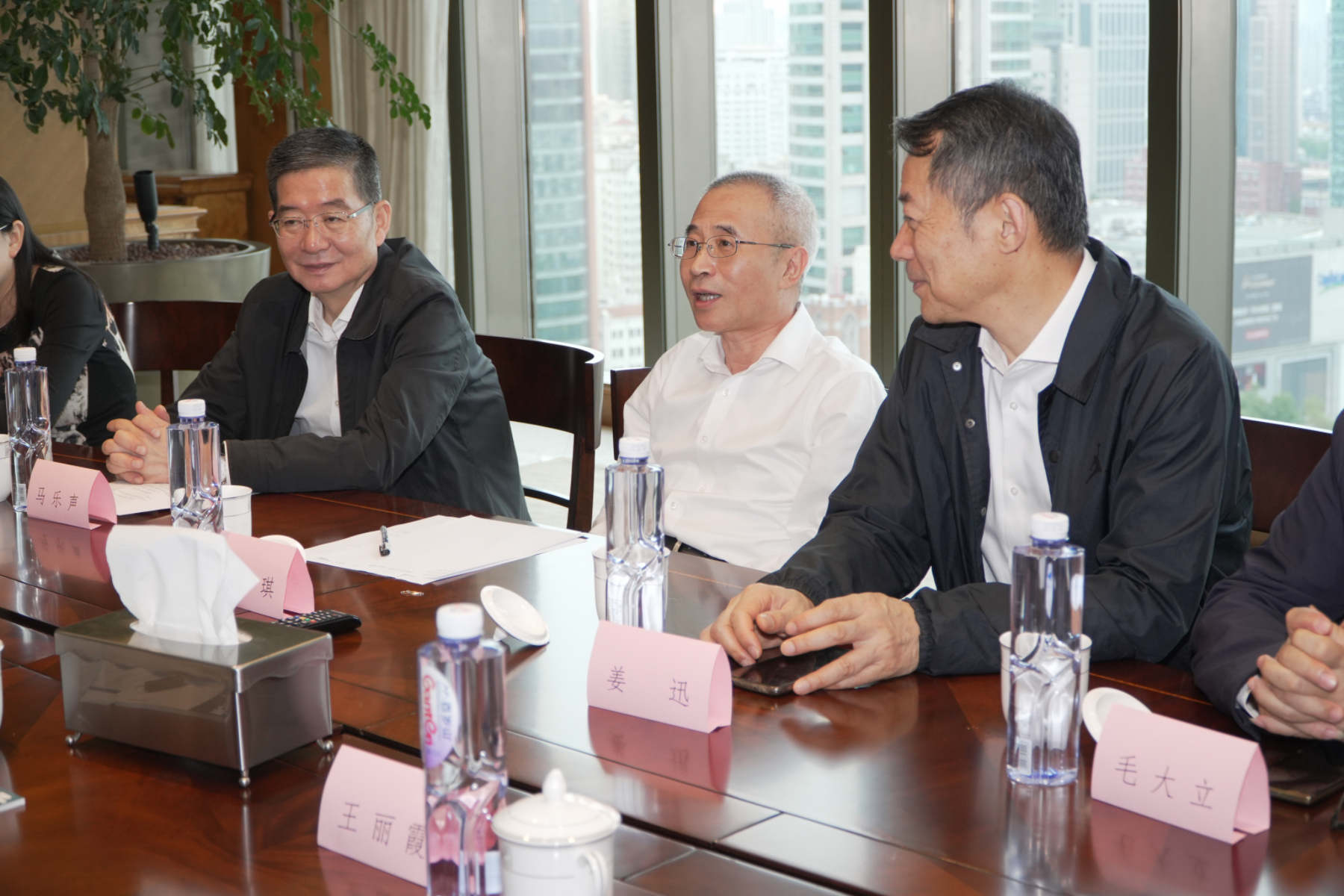 市政协副主席寿子琪讲话