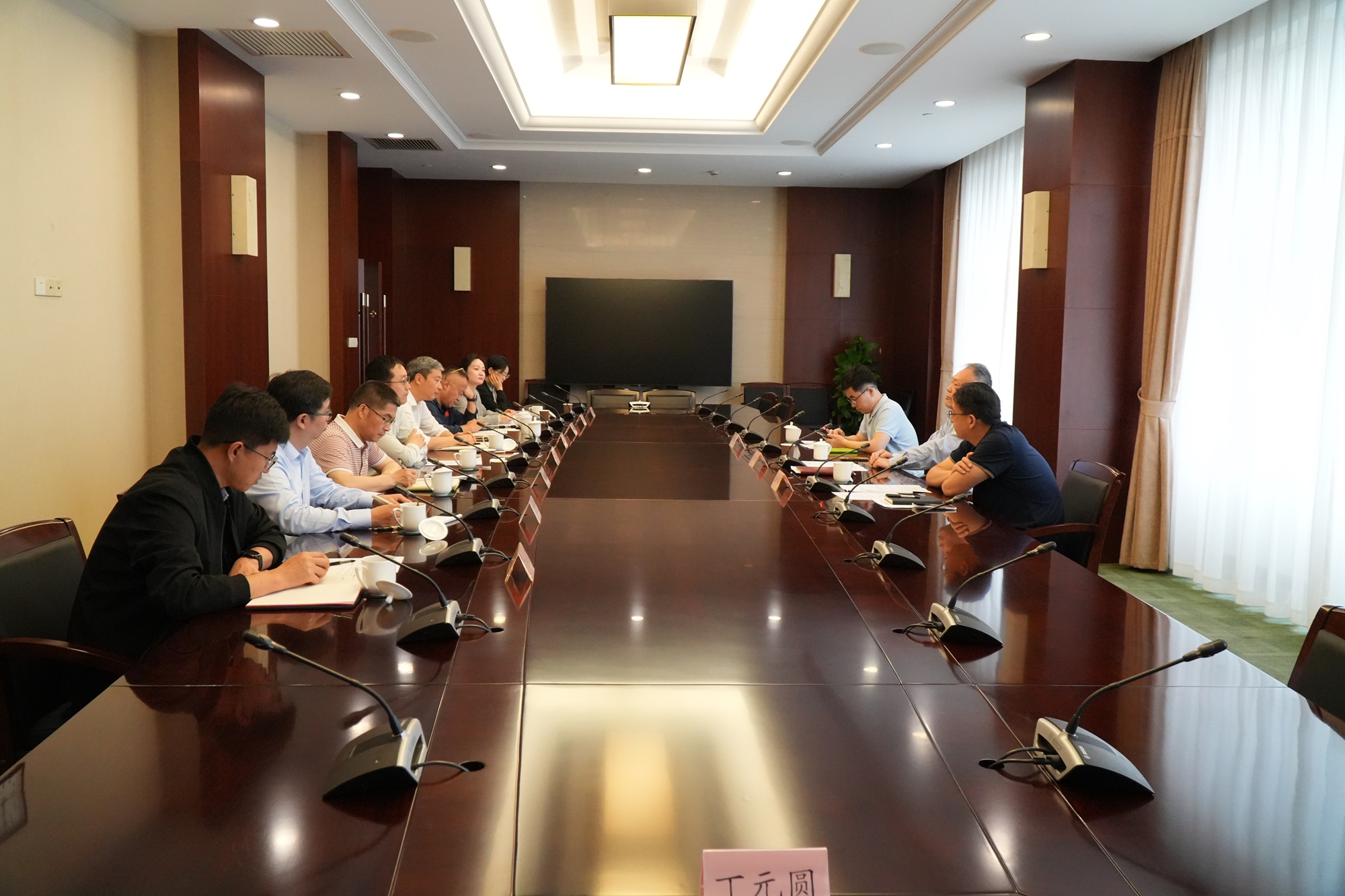 2025年5月23日,市政协农业农村委召开“关于促进上海现代设施农业高质量发展”提案答复会