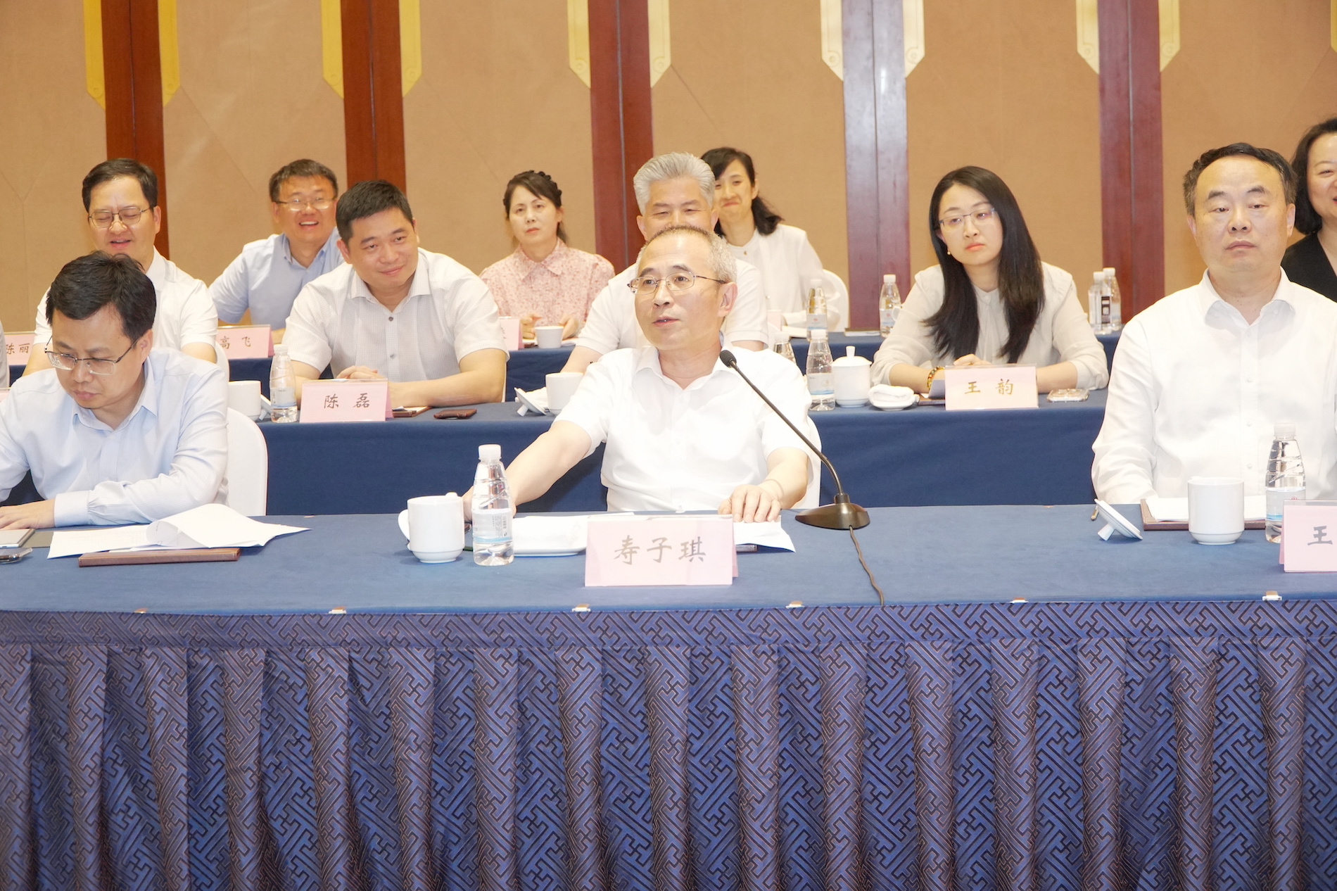 全国工商联副主席、市政协副主席、市工商联主席寿子琪讲话