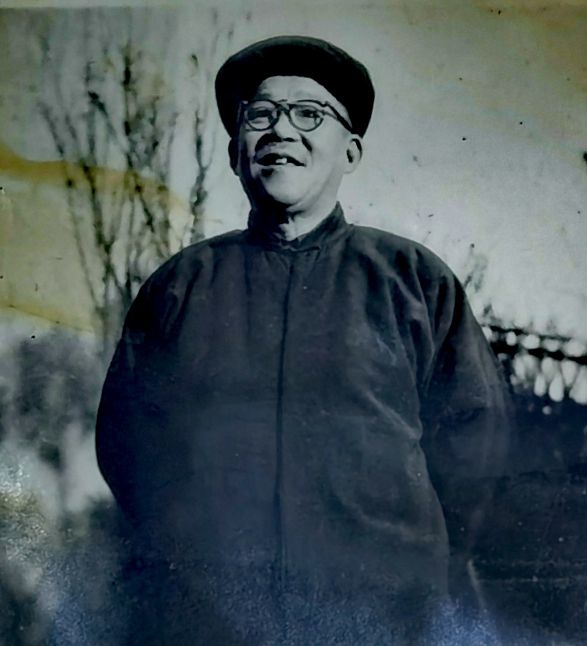 吴福海在上世纪 80 年代时拍摄的照片
