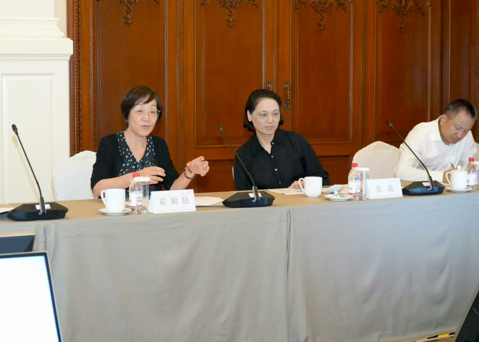 中国外汇交易中心介绍相关工作情况