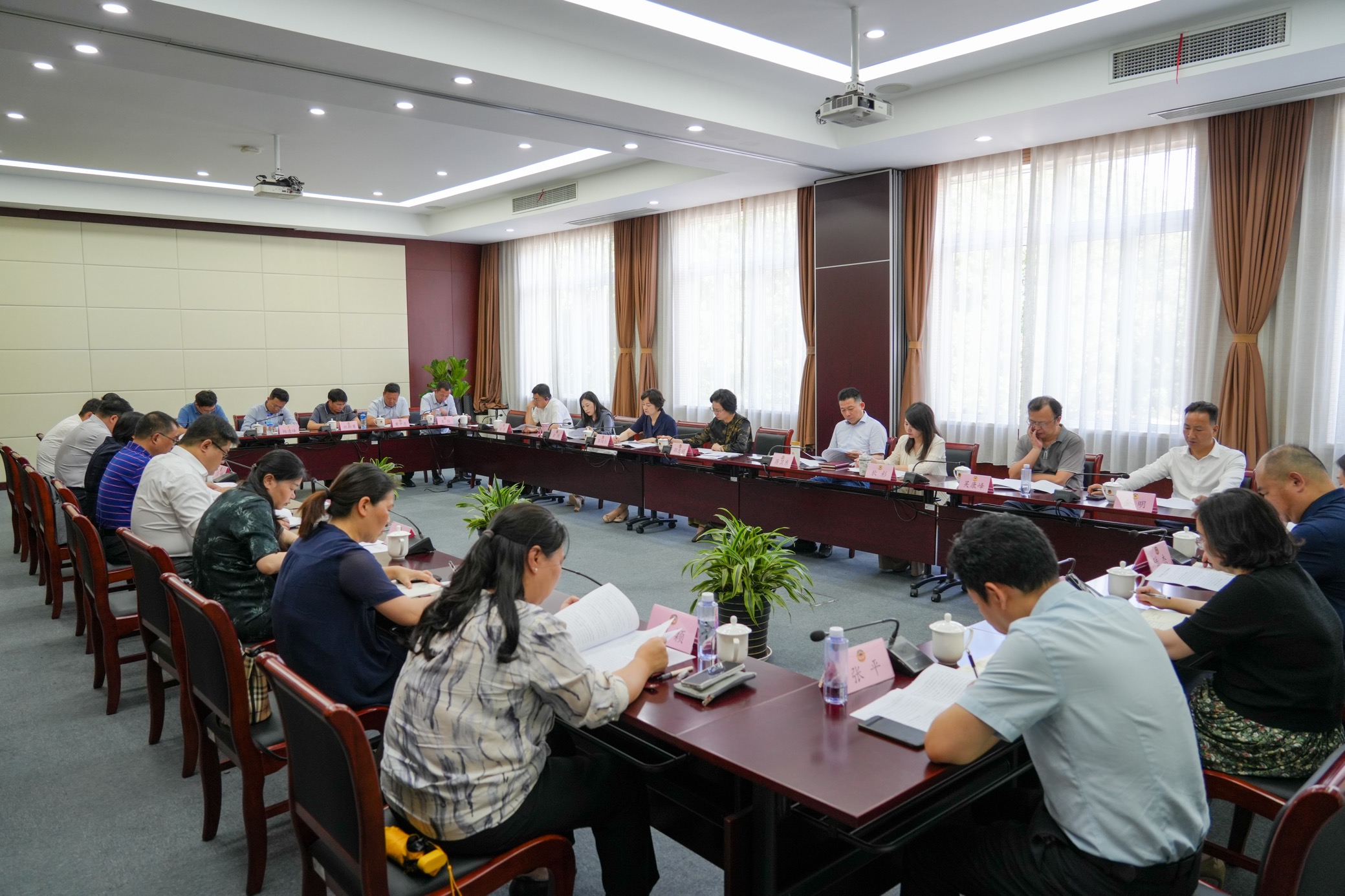 7月22日，“‘三驾马车’协同共治，激发社区治理新动能”联动协商活动在奉贤区金海街道政协委员工作站举办