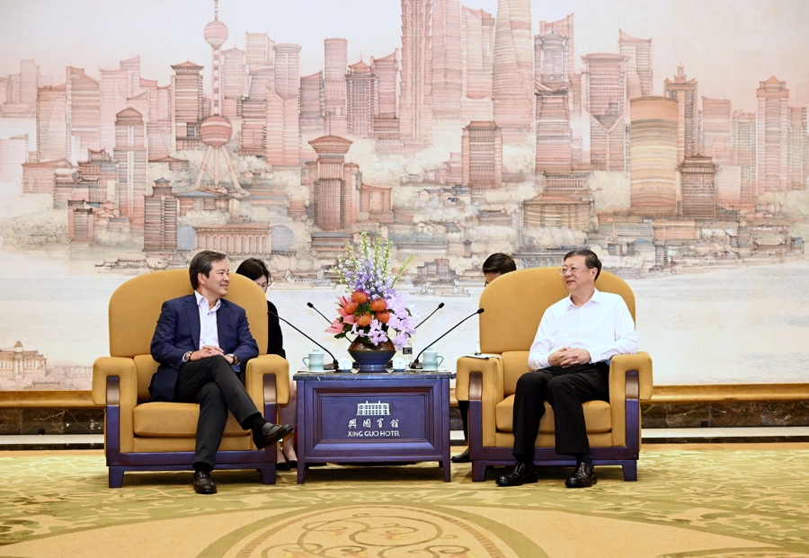 会见美国贝恩公司全球主席曼尼·马瑟达
