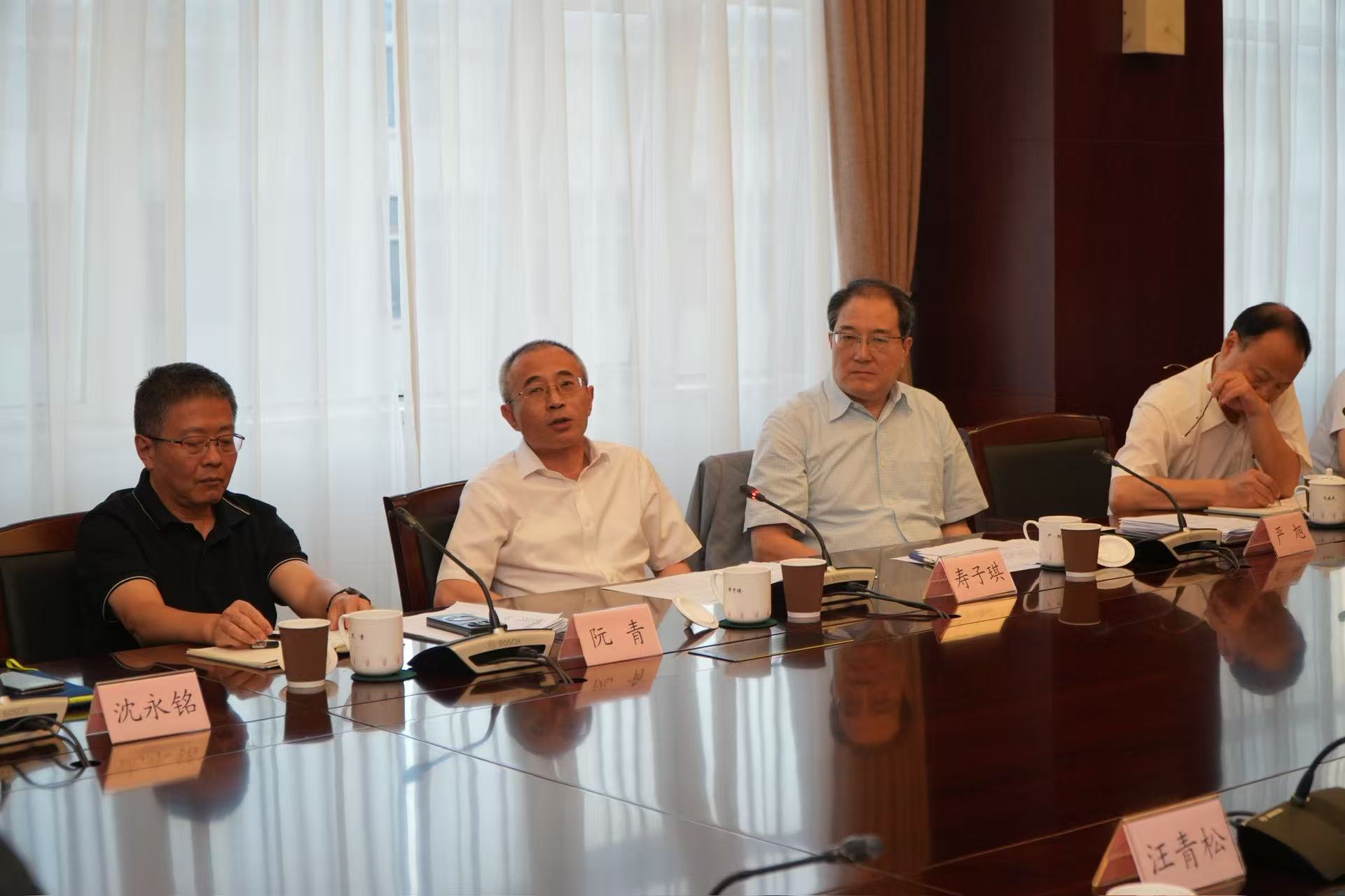 市政协副主席寿子琪讲话