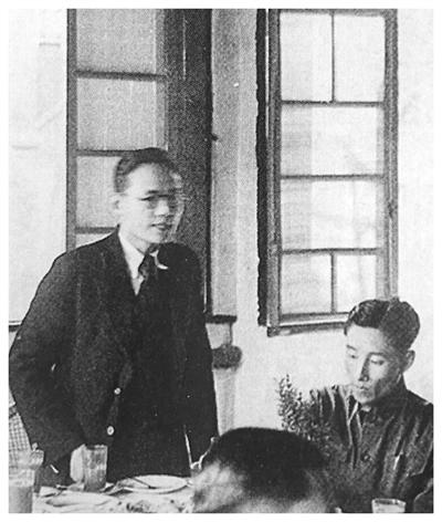 1941年2月10日,在大陆的台湾同胞抗日团体在重庆联合成立台湾革命同盟会,中国共产党积极支持其斗争。图为台湾革命同盟会成立大会现场。<BR/>台盟中央供图