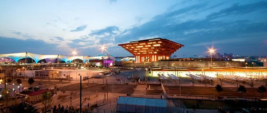 图为“2010年上海世博会中国馆” 图片来源:上海世界城市日事务协调中心