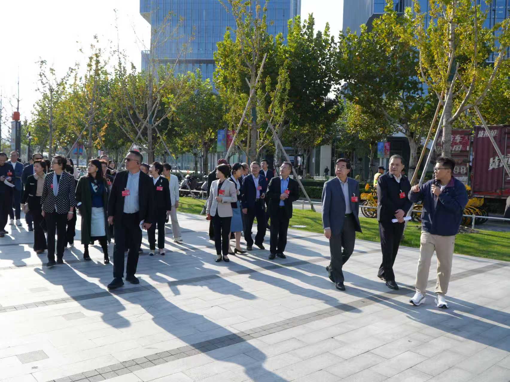 实地考察新型消费场所