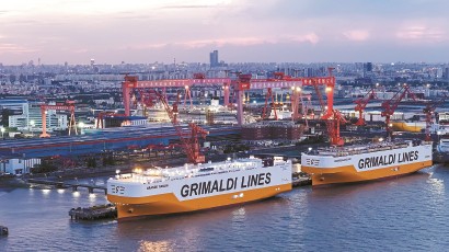 上海外高桥造船建造的汽车运输船。记者 李茂君 通讯员 陆晓青 摄