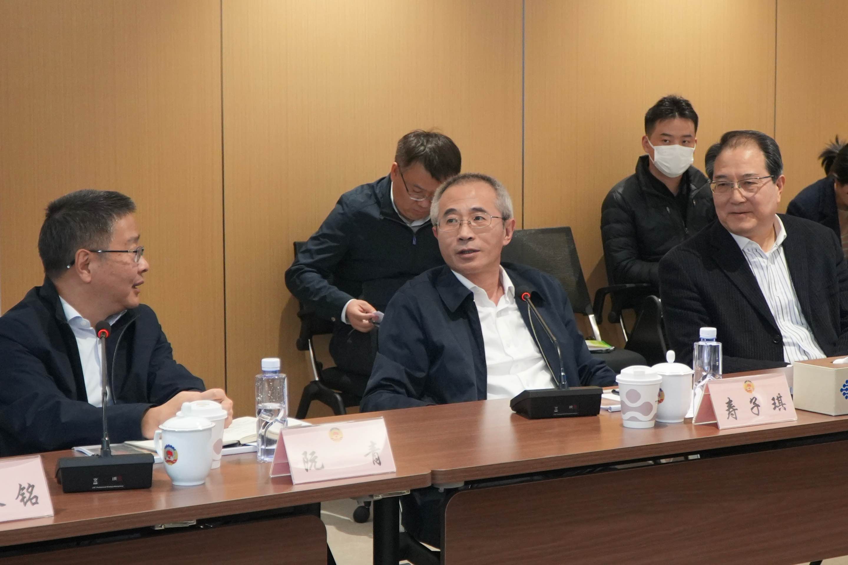 市政协副主席寿子琪讲话