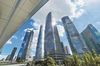 陆家嘴大厦林立。 记者 海沙尔 摄(资料照片)