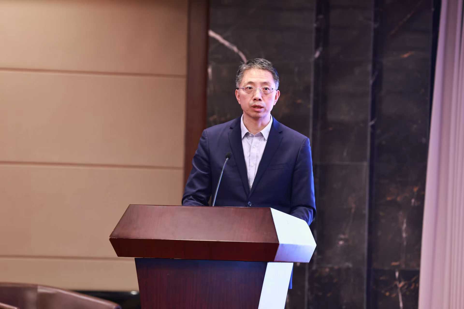 市经信委副主任蒲亚鹏作主旨演讲