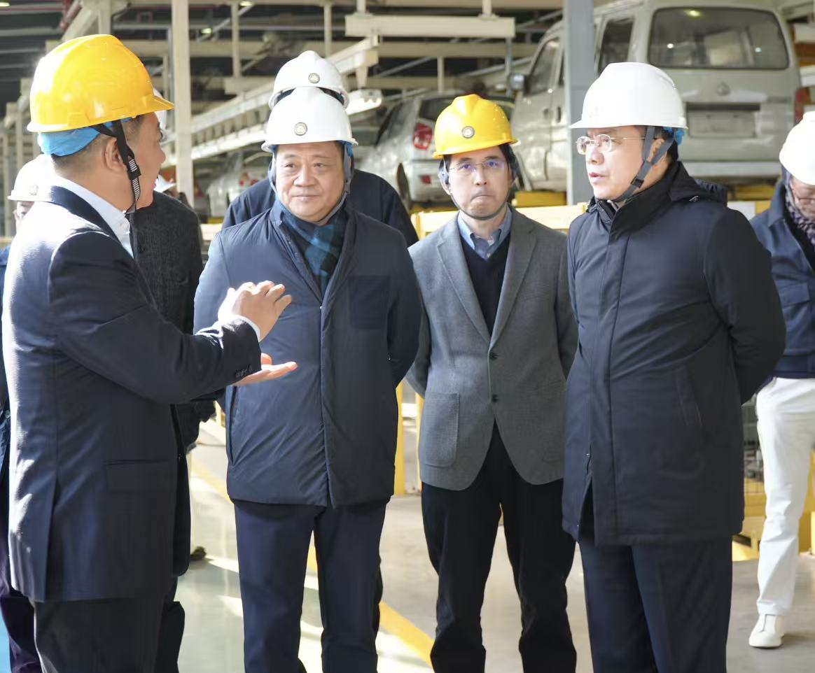 实地考察企业生产车间