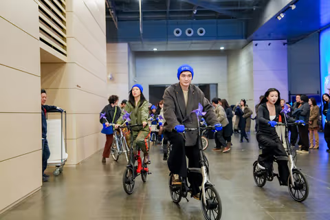 入展设计师和艺术家骑行快闪活动