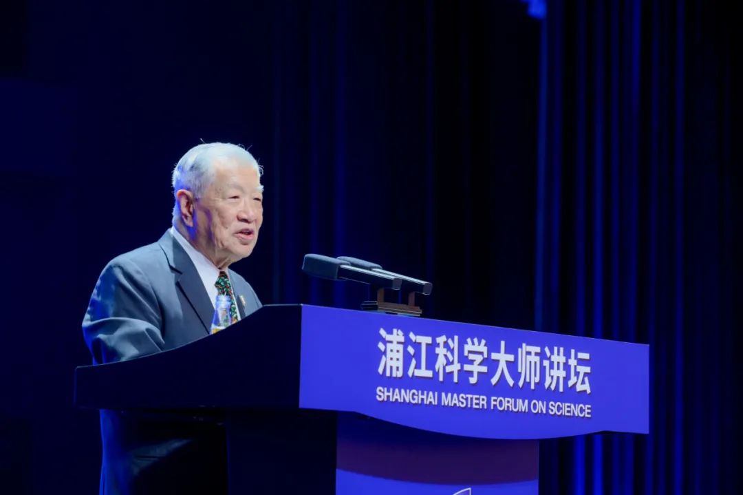 2025年6月，“浦江科学大师讲坛”第十一期邀请美国纽黑文大学终身教授、美国康涅狄格州前警政厅厅长、李昌钰法庭科学研究院创始人李昌钰以“人生逻辑与刑侦科学”为主题作主旨报告。&nbsp;资料图