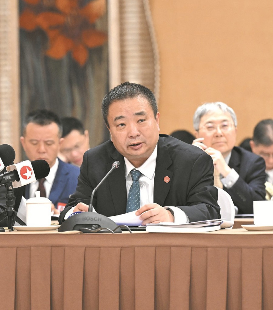 全国人大代表、复旦大学校长、中国科学院院士 金力