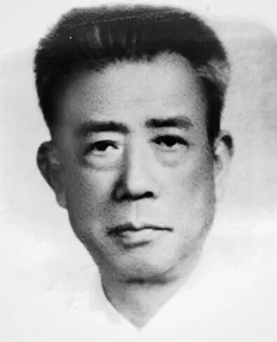 董健吾