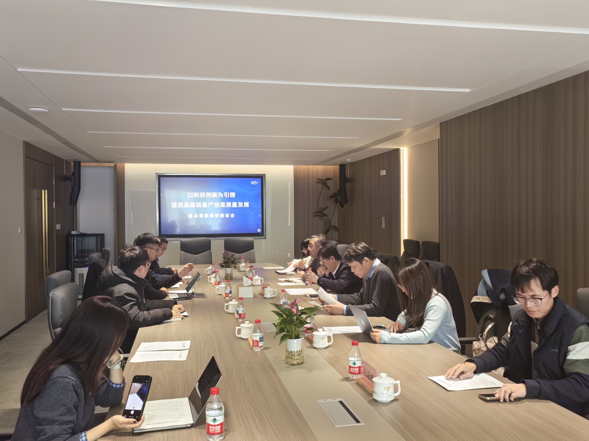 座谈会现场 董潇韩摄