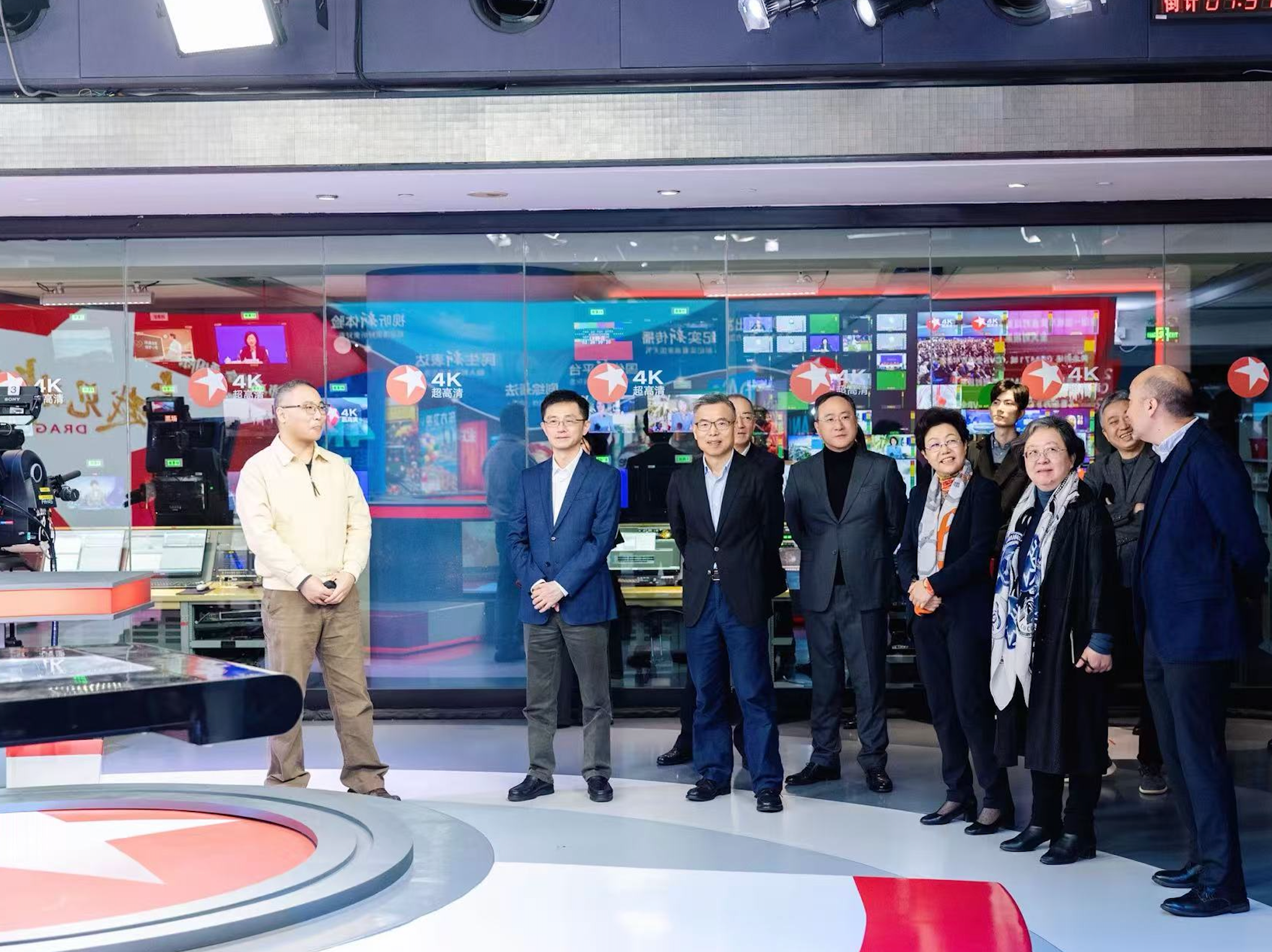 在上海广播电视台调研