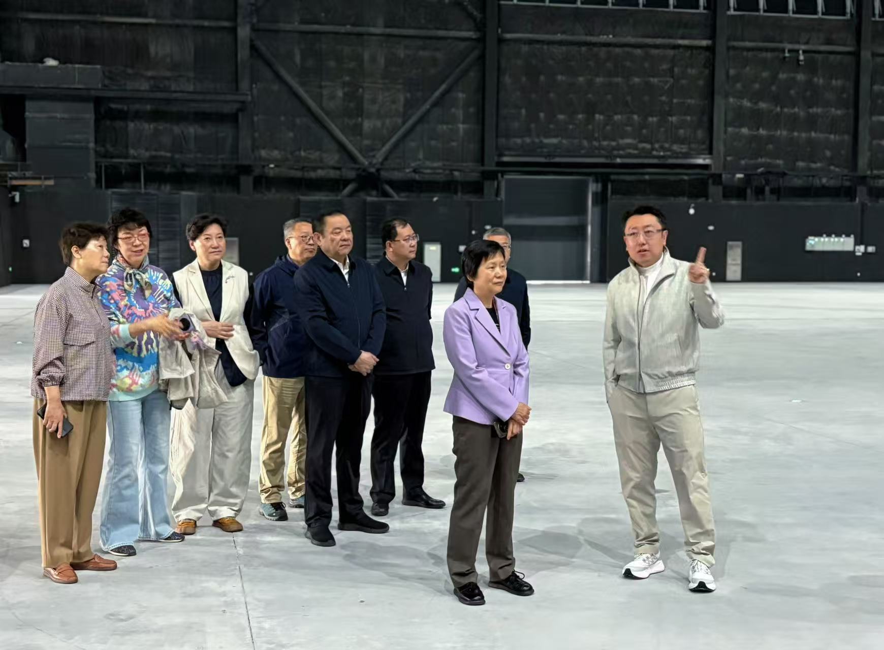 调研上海英雄外滩国际演艺中心