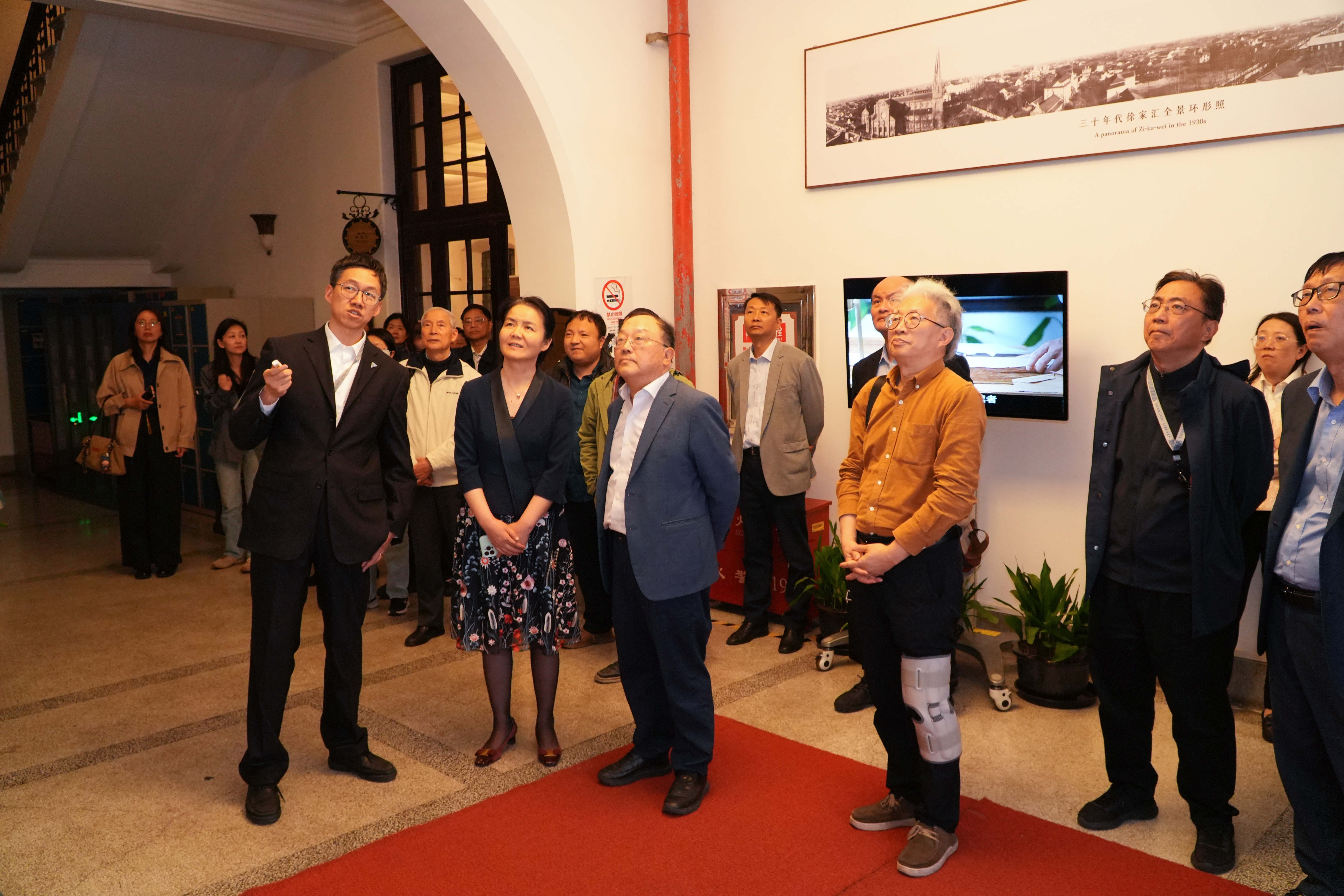 参观上海图书馆徐家汇藏书楼