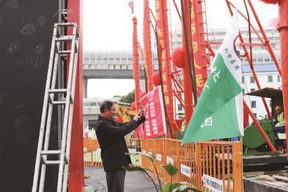 2023年11月12日，静安区蕃瓜弄小区旧住房改建项目开工。蒋迪雯 摄