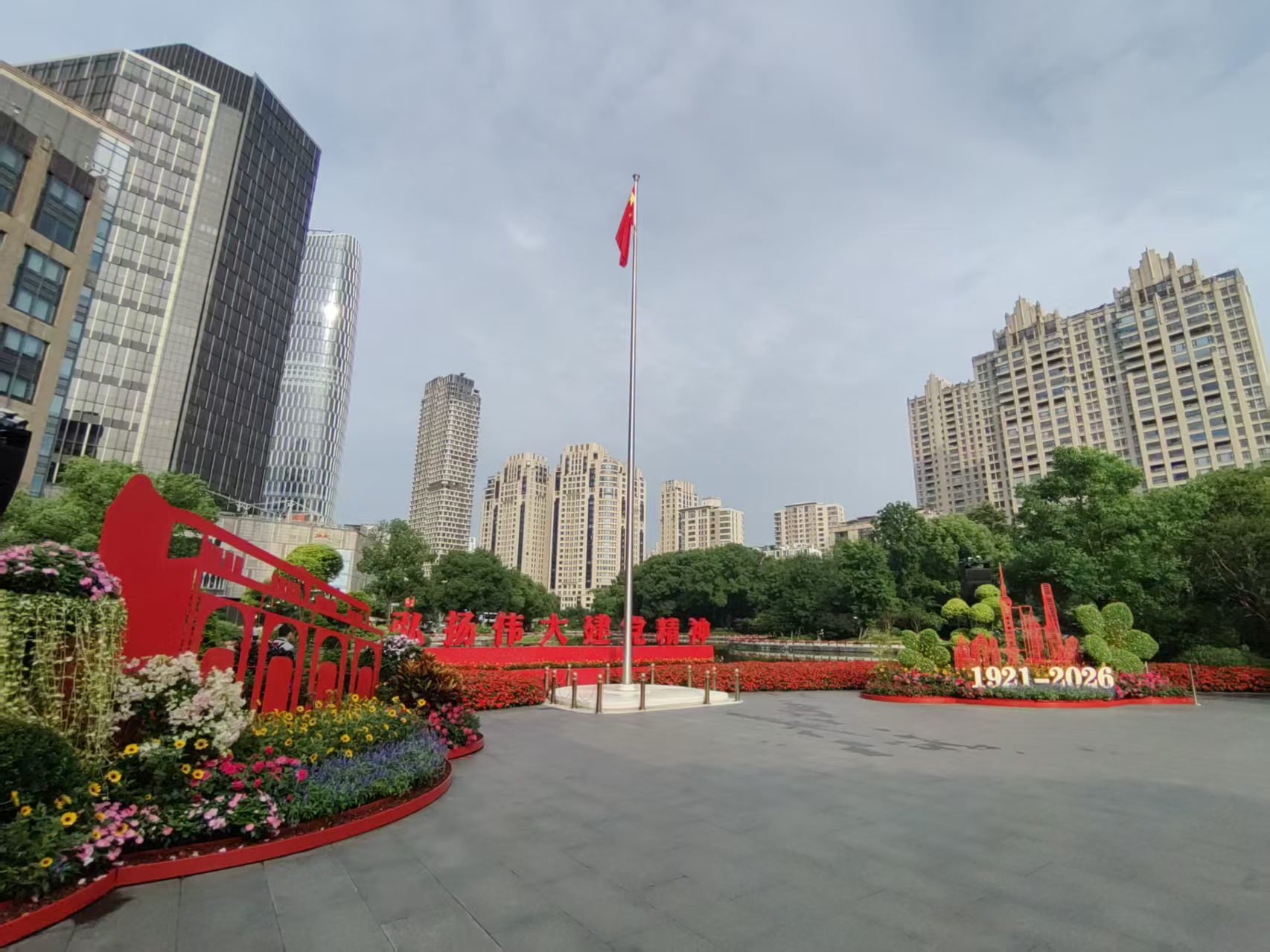 图为中共一大纪念馆一大广场 董潇韩摄