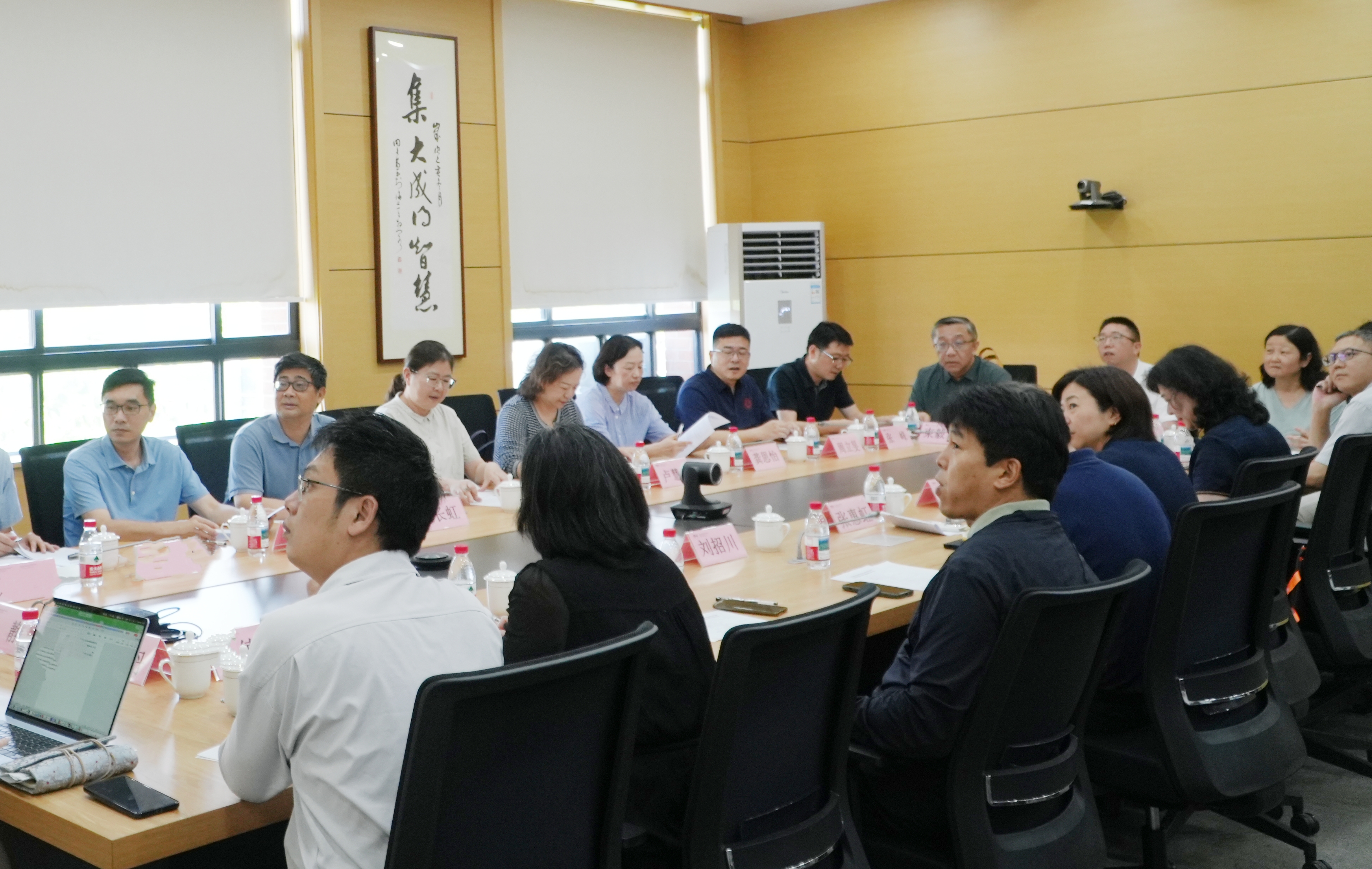 座谈会现场 董潇韩摄