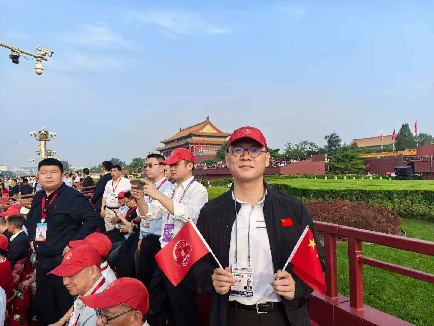 麦德铨受邀参加纪念抗战胜利80周年的阅兵仪式