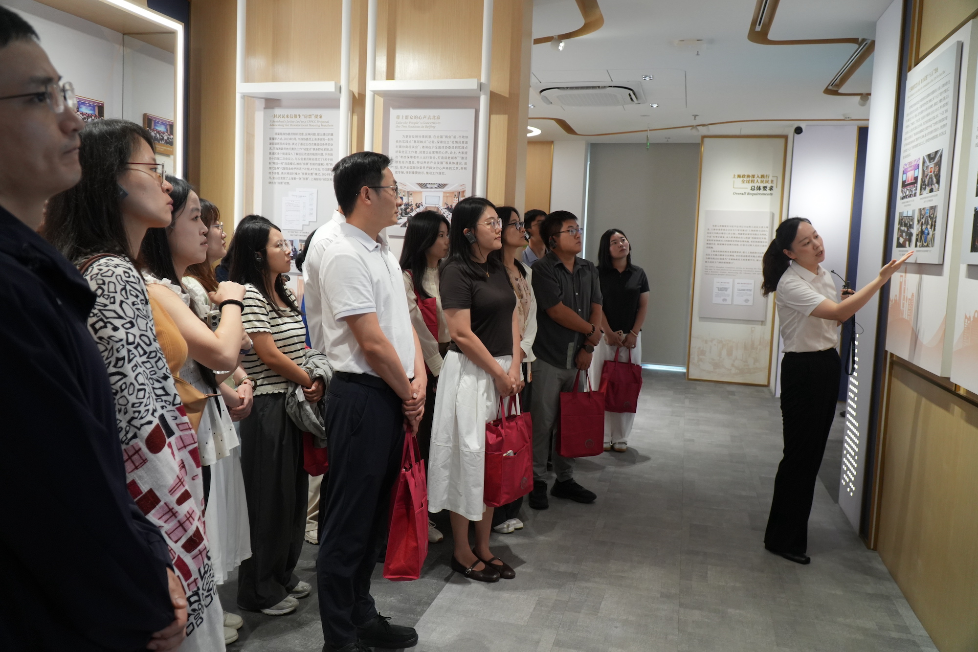 学员参观实践点展陈