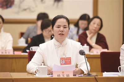 闵行区政协常委杨玉娟