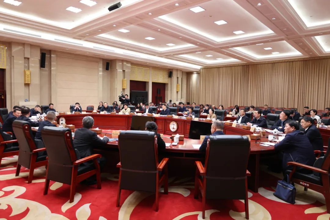 山东省政协来鄂考察交流座谈会召开。