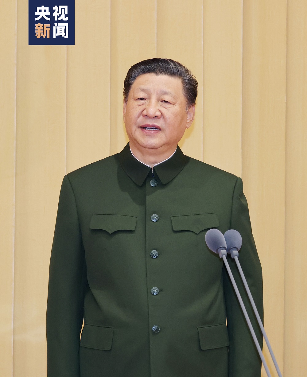 4月19日，信息支援部队成立大会在北京八一大楼隆重举行。中共中央总书记、国家主席、中央军委主席习近平向信息支援部队授予军旗并致训词。这是习近平致训词。