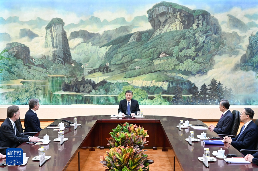 4月26日下午，国家主席习近平在北京人民大会堂会见美国国务卿布林肯。新华社记者 申宏 摄