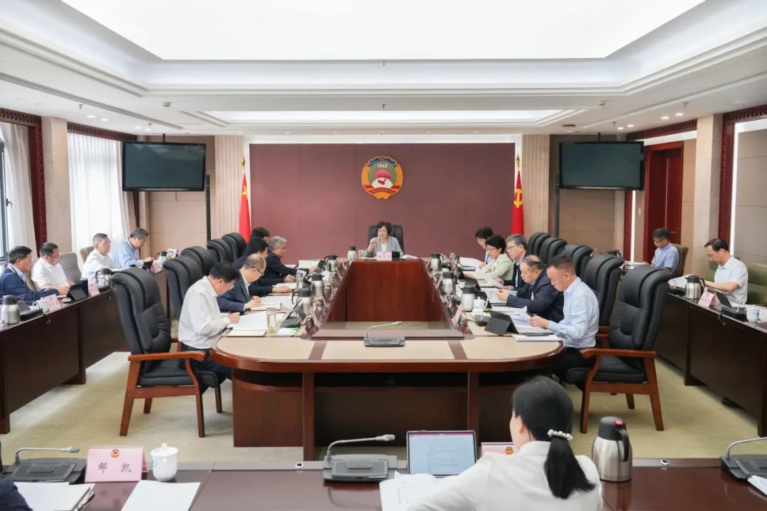 市政协召开党组扩大会议暨六届三十次主席会议。柯俊彬 摄